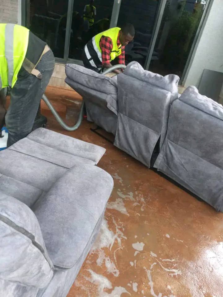 Sofa Shampoo On-Site